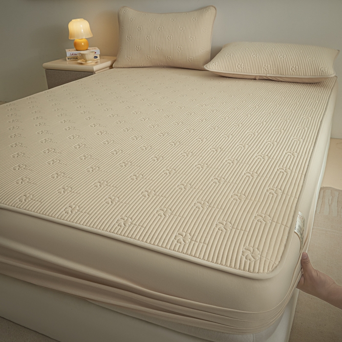 91家纺网 家纺一手货源 找家纺 芬晴家纺 2025新款A类全棉夹棉水洗棉大豆床笠-花梦 花梦-浅卡