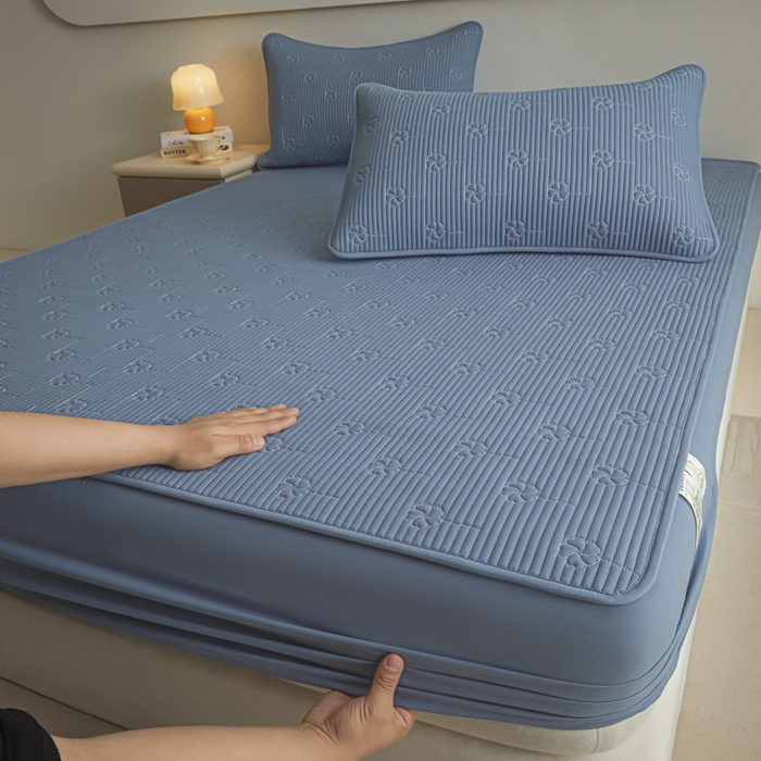 91家纺网 家纺一手货源 找家纺 芬晴家纺 2025新款A类全棉夹棉水洗棉大豆床笠-花梦 花梦-雾蓝