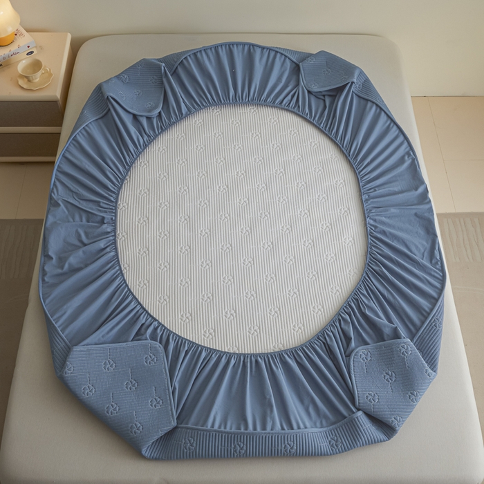 91家纺网 家纺一手货源 找家纺 芬晴家纺 2025新款A类全棉夹棉水洗棉大豆床笠-花梦 花梦-雾蓝