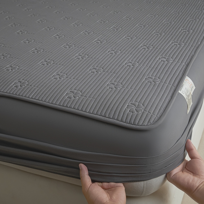 91家纺网 家纺一手货源 找家纺 芬晴家纺 2025新款A类全棉夹棉水洗棉大豆床笠-花梦 花梦-岩灰