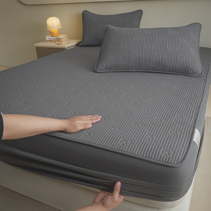 91家纺网 家纺一手货源 找家纺 芬晴家纺 2025新款A类全棉夹棉水洗棉大豆床笠-花梦 花梦-岩灰