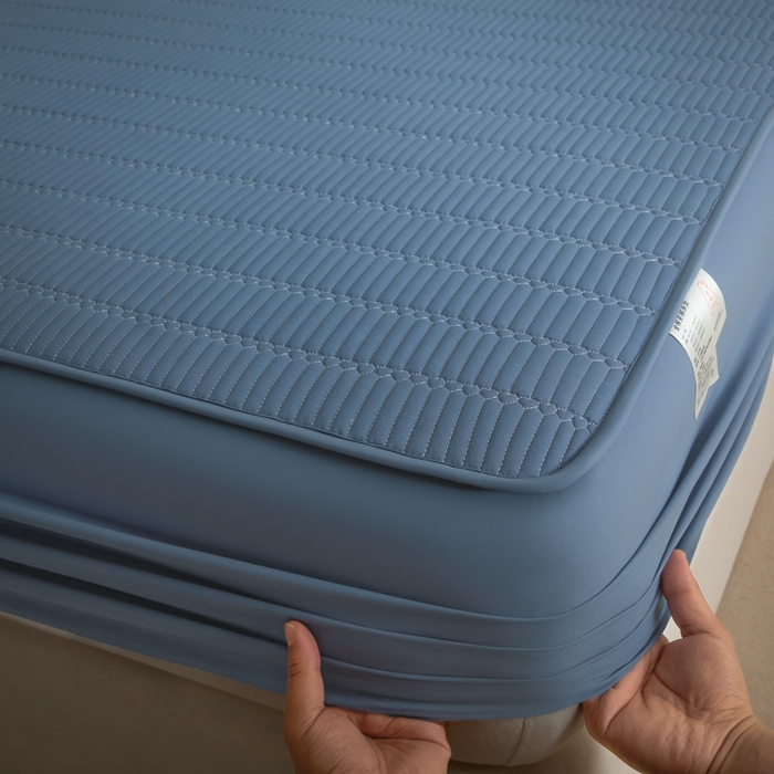 91家纺网 家纺一手货源 找家纺 芬晴家纺 2025新款A类全棉水洗棉夹棉床笠-甜心 甜心-雾蓝