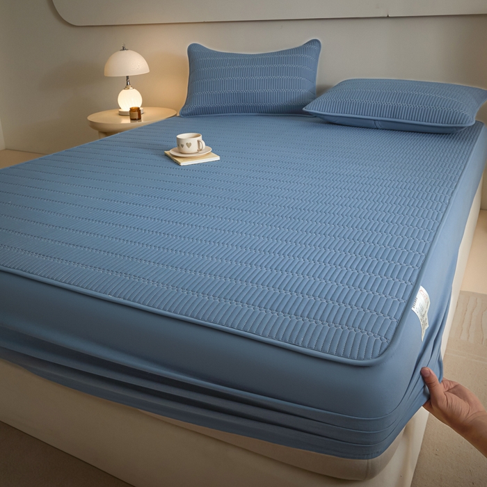 91家纺网 家纺一手货源 找家纺 芬晴家纺 2025新款A类全棉水洗棉夹棉床笠-甜心 甜心-雾蓝