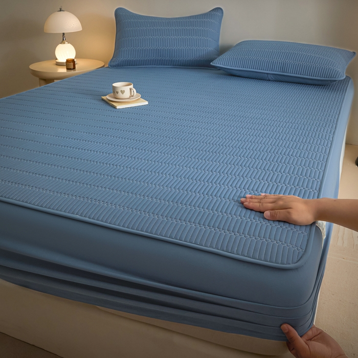 91家纺网 家纺一手货源 找家纺 芬晴家纺 2025新款A类全棉水洗棉夹棉床笠-甜心 甜心-雾蓝