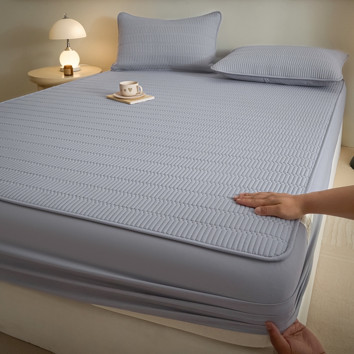 91家纺网 家纺一手货源 找家纺 芬晴家纺 2025新款A类全棉水洗棉夹棉床笠-甜心 甜心-浅灰