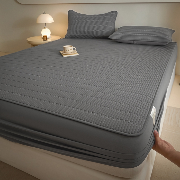 91家纺网 家纺一手货源 找家纺 芬晴家纺 2025新款A类全棉水洗棉夹棉床笠-甜心 甜心-岩灰