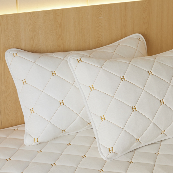 91家纺网 家纺一手货源 找家纺 芬晴家纺 2025新款全棉水洗棉A类防水系列枕套 H-奶白