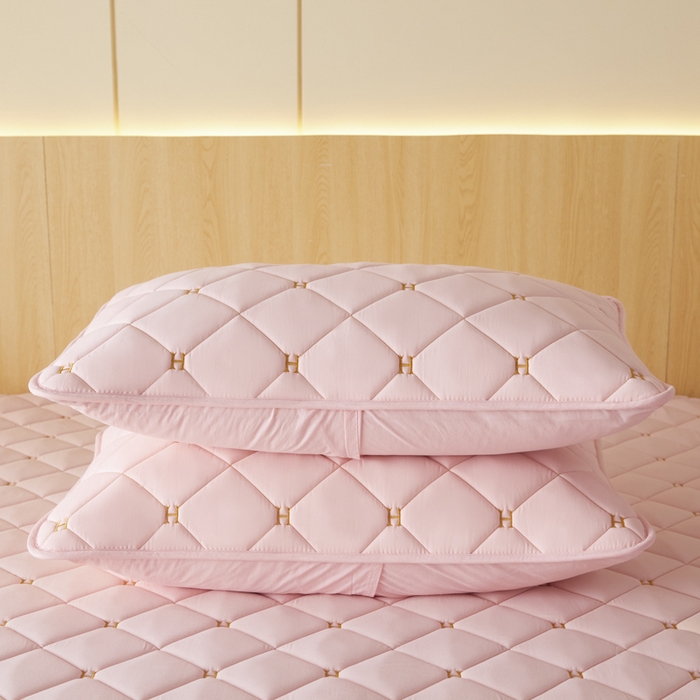 91家纺网 家纺一手货源 找家纺 芬晴家纺 2025新款全棉水洗棉A类防水系列枕套 H-嫩粉