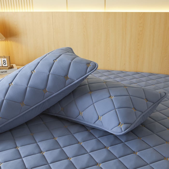 91家纺网 家纺一手货源 找家纺 芬晴家纺 2025新款全棉水洗棉A类防水系列枕套 H-雾蓝