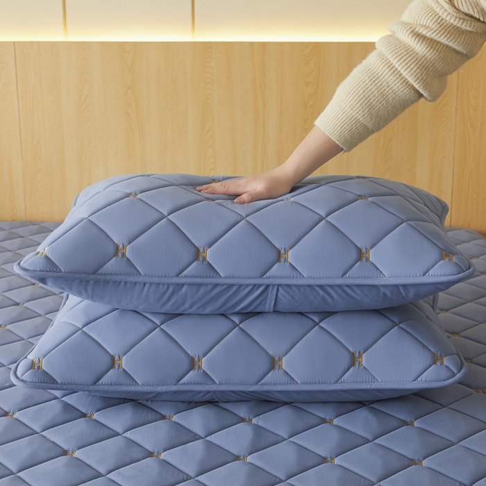 91家纺网 家纺一手货源 找家纺 芬晴家纺 2025新款全棉水洗棉A类防水系列枕套 H-雾蓝