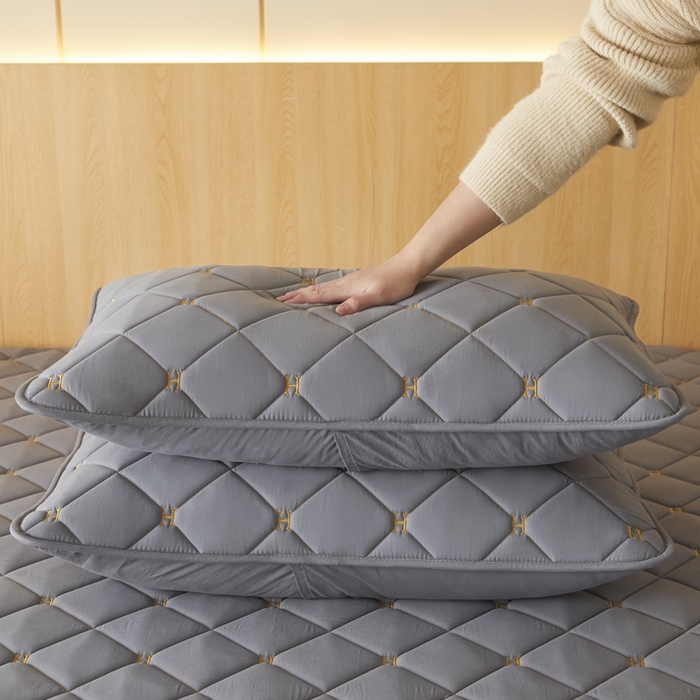 91家纺网 家纺一手货源 找家纺 芬晴家纺 2025新款全棉水洗棉A类防水系列枕套 H-岩灰