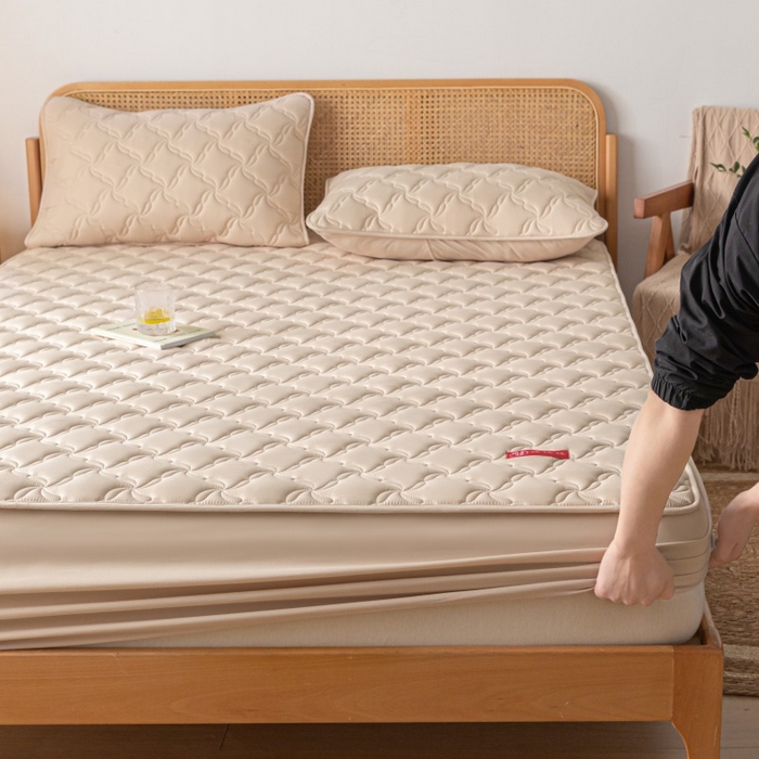 91家纺网 家纺一手货源 找家纺 芬晴家纺 2025新款母婴级大豆防水床笠-马丁-风车 风车-卡其