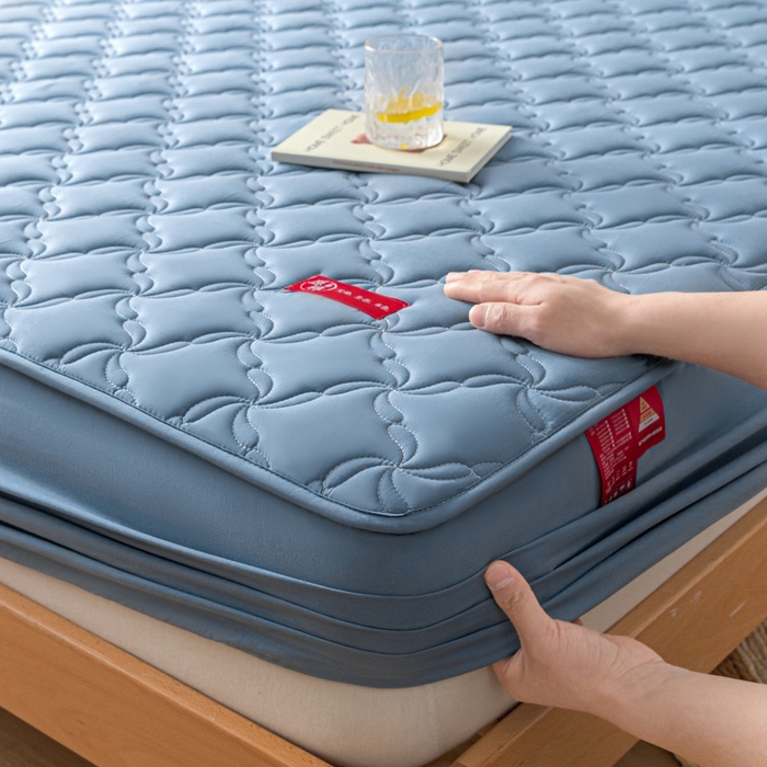 91家纺网 家纺一手货源 找家纺 芬晴家纺 2025新款母婴级大豆防水床笠-马丁-风车 风车-雾蓝