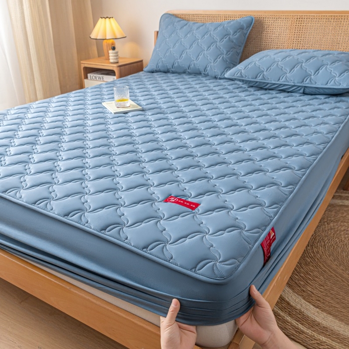 91家纺网 家纺一手货源 找家纺 芬晴家纺 2025新款母婴级大豆防水床笠-马丁-风车 风车-雾蓝