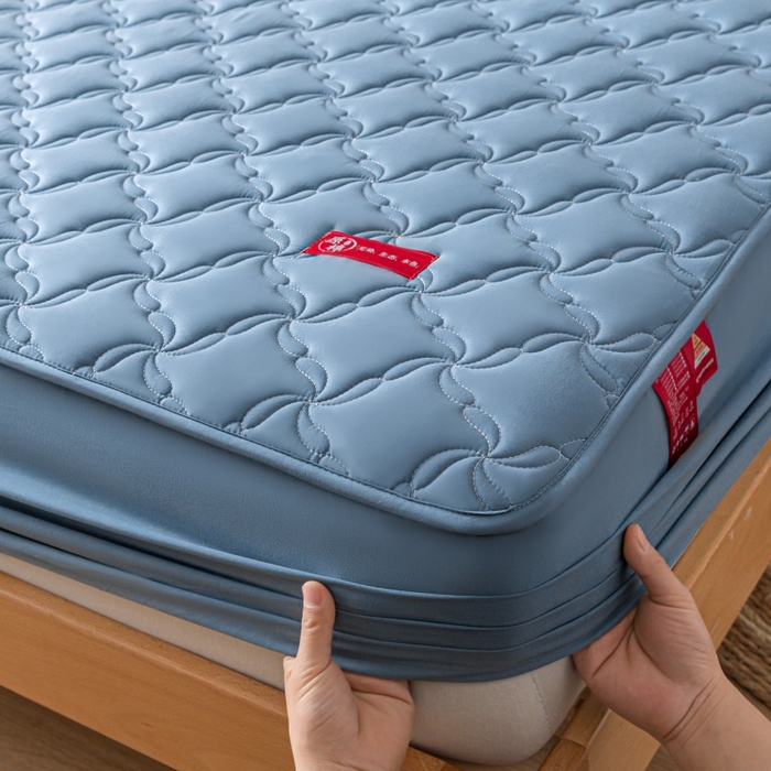 91家纺网 家纺一手货源 找家纺 芬晴家纺 2025新款母婴级大豆防水床笠-马丁-风车 风车-雾蓝