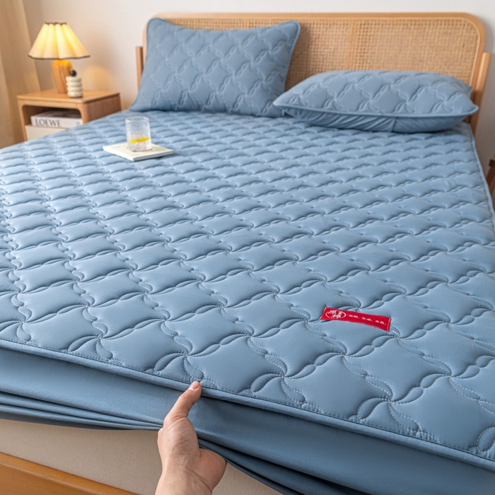 91家纺网 家纺一手货源 找家纺 芬晴家纺 2025新款母婴级大豆防水床笠-马丁-风车 风车-雾蓝