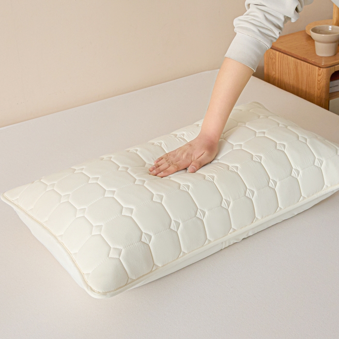 91家纺网 家纺一手货源 找家纺 芬晴家纺 2025新款A类母婴级防水枕套系列 简格-米白