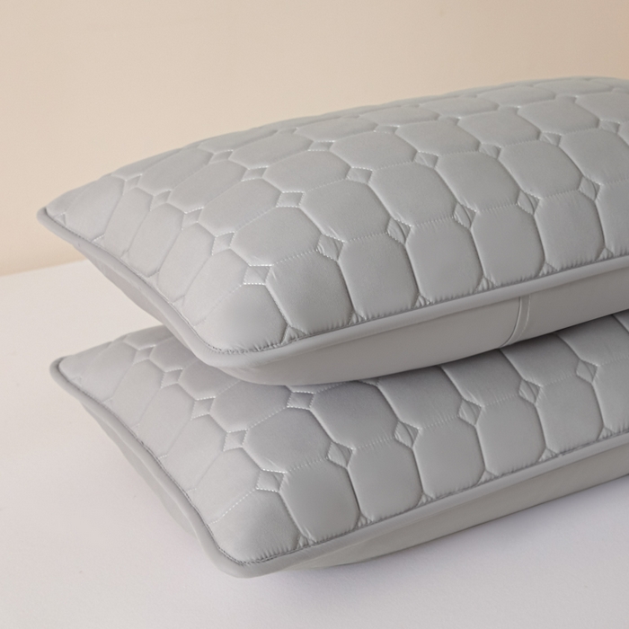 91家纺网 家纺一手货源 找家纺 芬晴家纺 2025新款A类母婴级防水枕套系列 简格-星灰