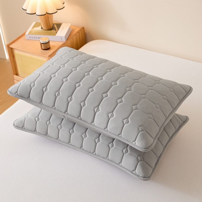 91家纺网 家纺一手货源 找家纺 芬晴家纺 2025新款A类母婴级防水枕套系列 简格-星灰