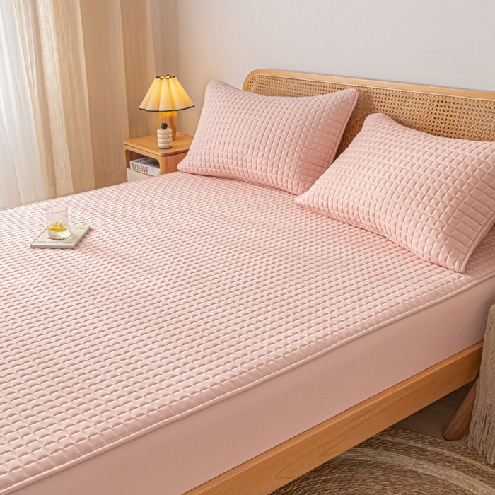 91家纺网 家纺一手货源 找家纺 芬晴家纺 2025新款母婴级大豆防水床笠-马丁-风车 马丁-豆沙粉