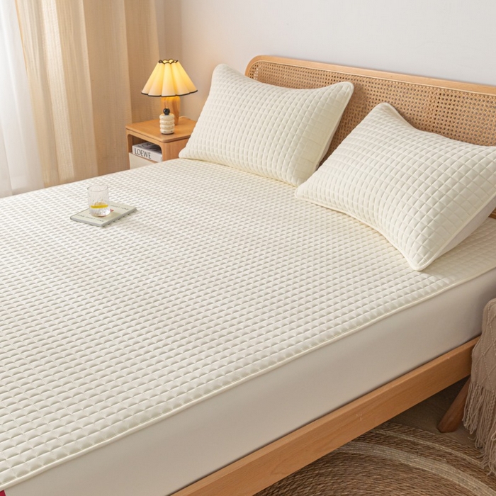 91家纺网 家纺一手货源 找家纺 芬晴家纺 2025新款母婴级大豆防水床笠-马丁-风车 马丁-米白