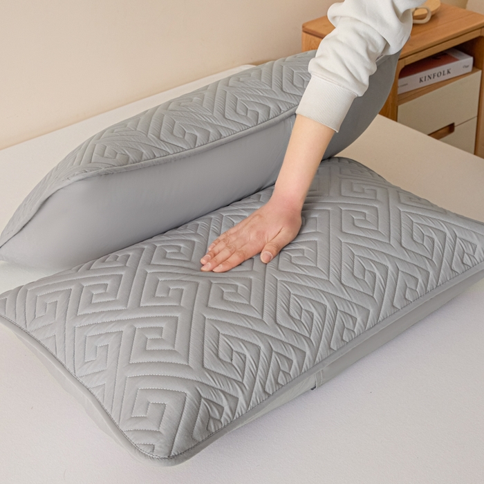 91家纺网 家纺一手货源 找家纺 芬晴家纺 2025新款A类母婴级防水枕套系列 流星-星灰