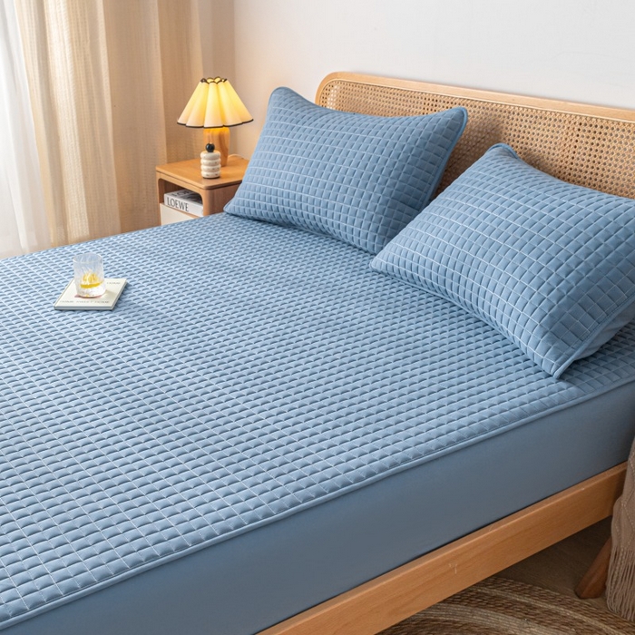 91家纺网 家纺一手货源 找家纺 芬晴家纺 2025新款母婴级大豆防水床笠-马丁-风车 马丁-雾蓝