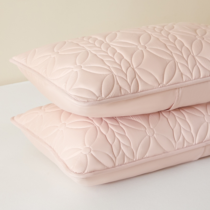 91家纺网 家纺一手货源 找家纺 芬晴家纺 2025新款A类母婴级防水枕套系列 叶语-豆沙粉