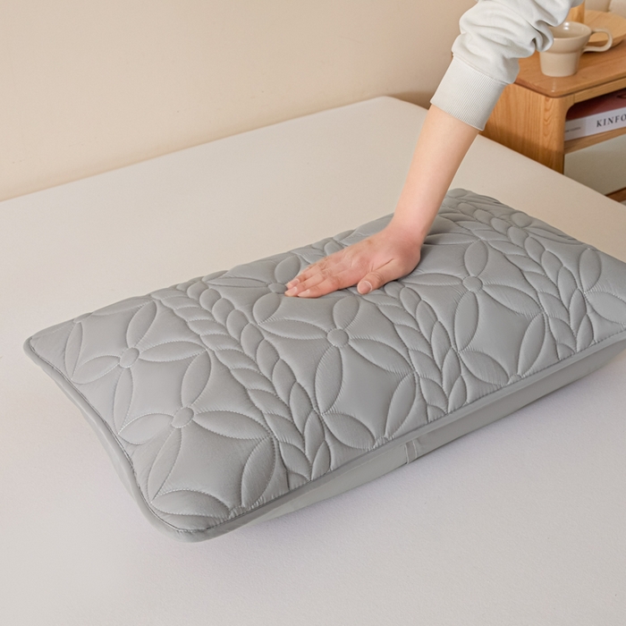 91家纺网 家纺一手货源 找家纺 芬晴家纺 2025新款A类母婴级防水枕套系列 叶语-星灰