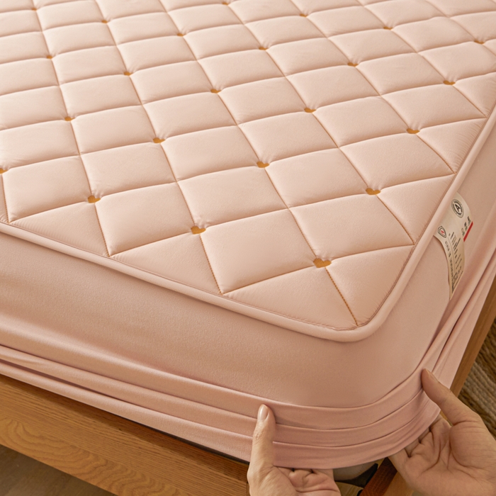 91家纺网 家纺一手货源 找家纺 （总）芬晴家纺 2025新款A类母婴级大豆防水夹棉床笠-简爱-空间