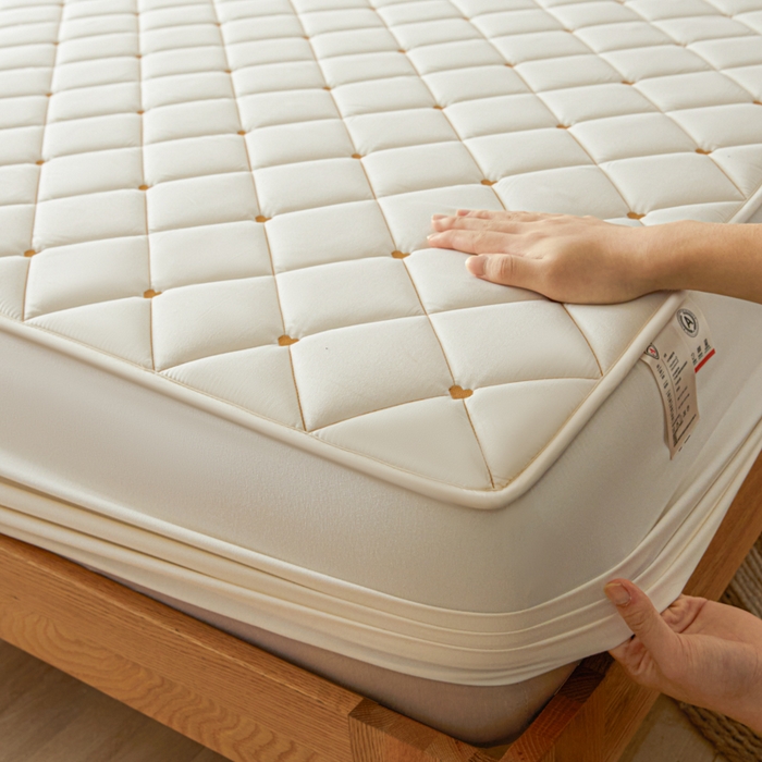 91家纺网 家纺一手货源 找家纺 芬晴家纺 2025新款A类母婴级大豆防水夹棉床笠-简爱-空间 简爱-米白