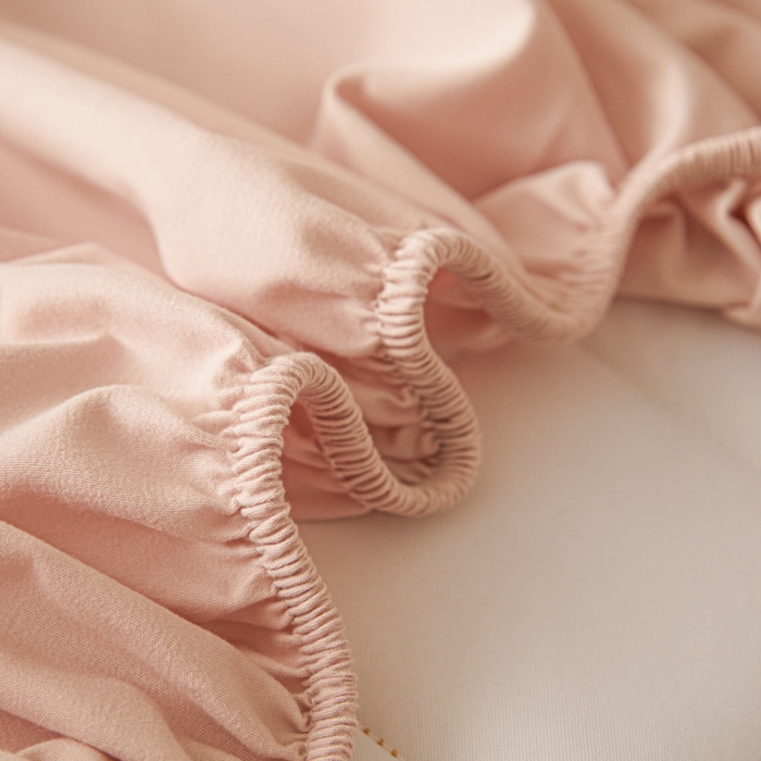 91家纺网 家纺一手货源 找家纺 芬晴家纺 2025新款A类母婴级大豆防水夹棉床笠-简爱-空间 简爱-豆沙粉