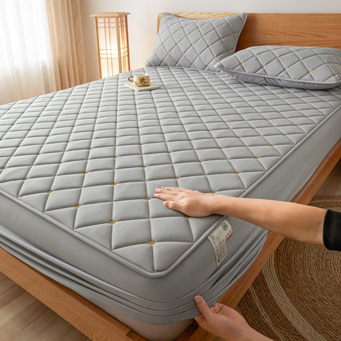 91家纺网 家纺一手货源 找家纺 芬晴家纺 2025新款A类母婴级大豆防水夹棉床笠-简爱-空间 简爱-星灰