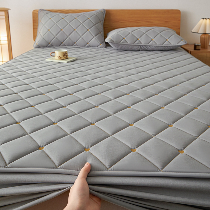 91家纺网 家纺一手货源 找家纺 芬晴家纺 2025新款A类母婴级大豆防水夹棉床笠-简爱-空间 简爱-星灰