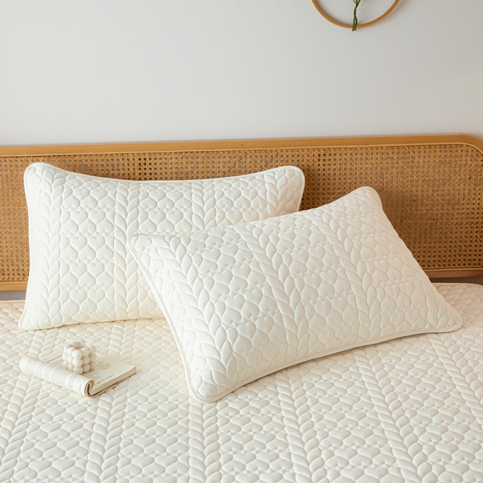 91家纺网 家纺一手货源 找家纺 芬晴家纺 2025新款A类母婴级大豆防水夹棉床笠系列-约定-心动-繁花 约定-米白