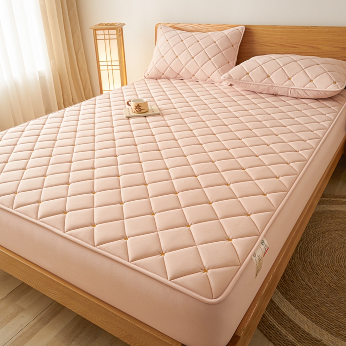 91家纺网 家纺一手货源 找家纺 芬晴家纺 2025新款A类母婴级大豆防水夹棉床笠-简爱-空间 空间-豆沙粉