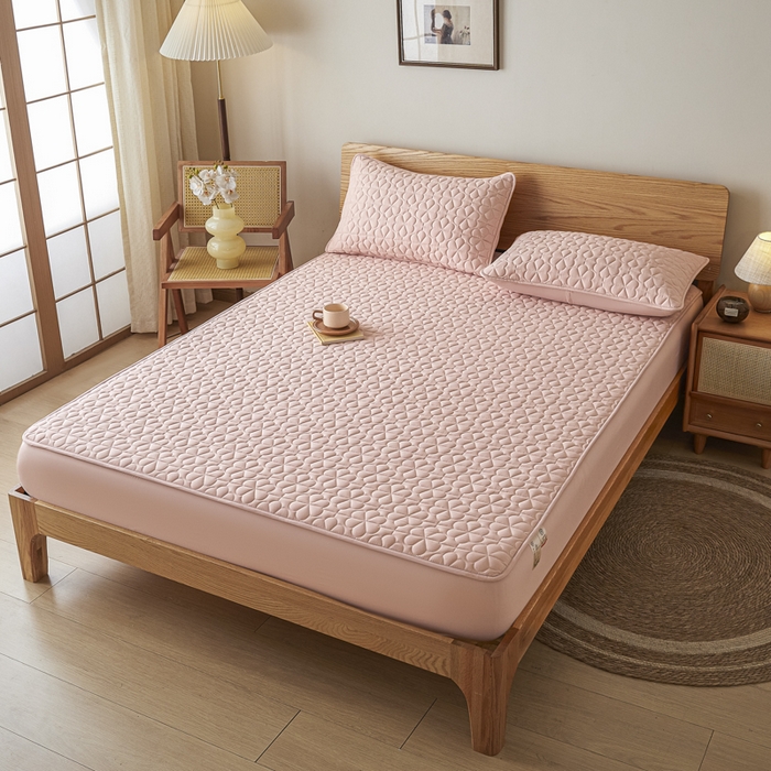 91家纺网 家纺一手货源 找家纺 芬晴家纺 2025新款A类母婴级大豆防水夹棉床笠系列-约定-心动-繁花 繁花-豆沙粉