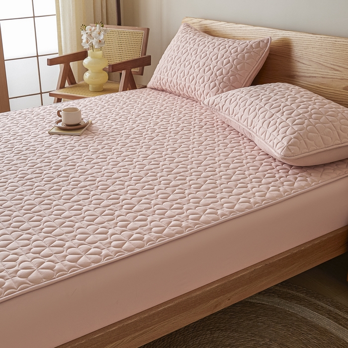 91家纺网 家纺一手货源 找家纺 芬晴家纺 2025新款A类母婴级大豆防水夹棉床笠系列-约定-心动-繁花 繁花-豆沙粉