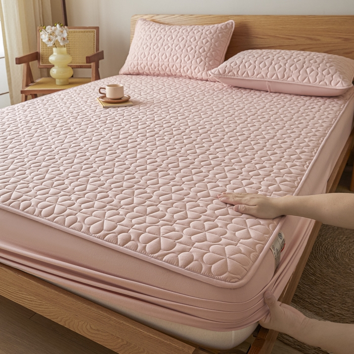 91家纺网 家纺一手货源 找家纺 芬晴家纺 2025新款A类母婴级大豆防水夹棉床笠系列-约定-心动-繁花 繁花-豆沙粉