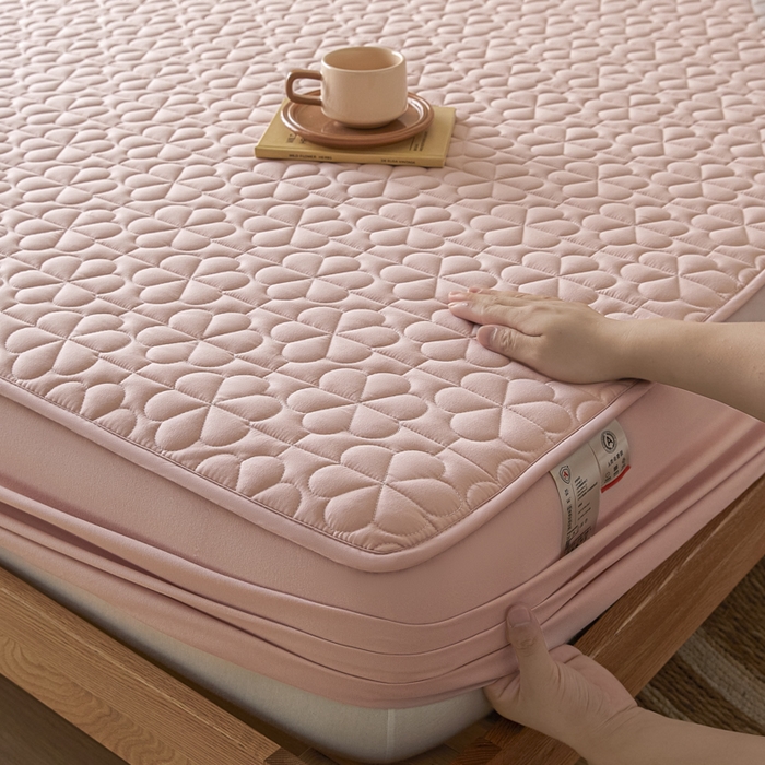 91家纺网 家纺一手货源 找家纺 芬晴家纺 2025新款A类母婴级大豆防水夹棉床笠系列-约定-心动-繁花 繁花-豆沙粉