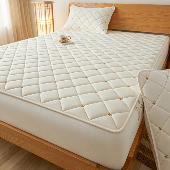 91家纺网 家纺一手货源 找家纺 芬晴家纺 2025新款A类母婴级大豆防水夹棉床笠-简爱-空间 空间-米白