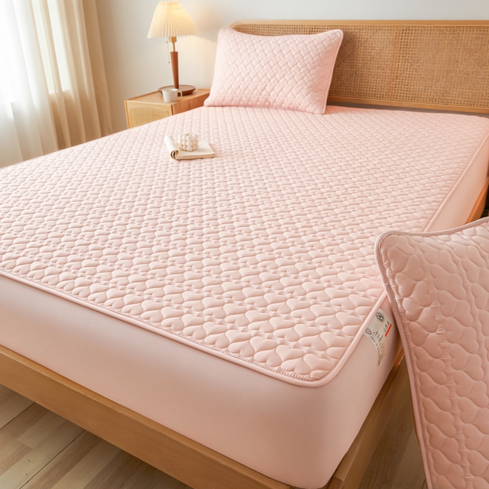 91家纺网 家纺一手货源 找家纺 芬晴家纺 2025新款A类母婴级大豆防水夹棉床笠系列-约定-心动-繁花 心动-豆沙粉