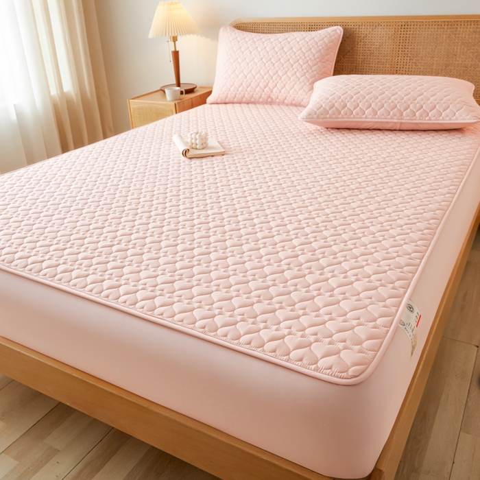 91家纺网 家纺一手货源 找家纺 芬晴家纺 2025新款A类母婴级大豆防水夹棉床笠系列-约定-心动-繁花 心动-豆沙粉