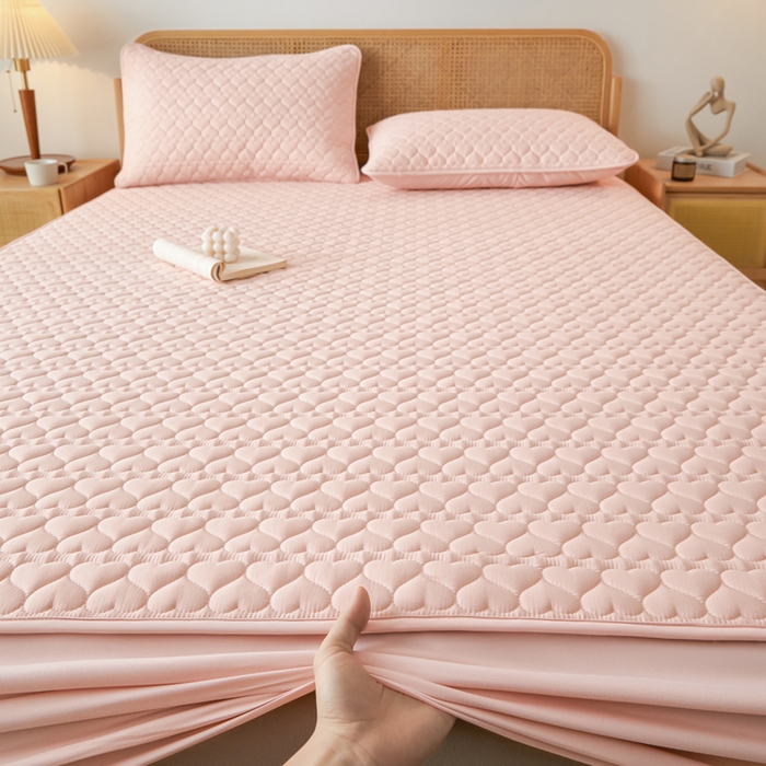 91家纺网 家纺一手货源 找家纺 芬晴家纺 2025新款A类母婴级大豆防水夹棉床笠系列-约定-心动-繁花 心动-豆沙粉