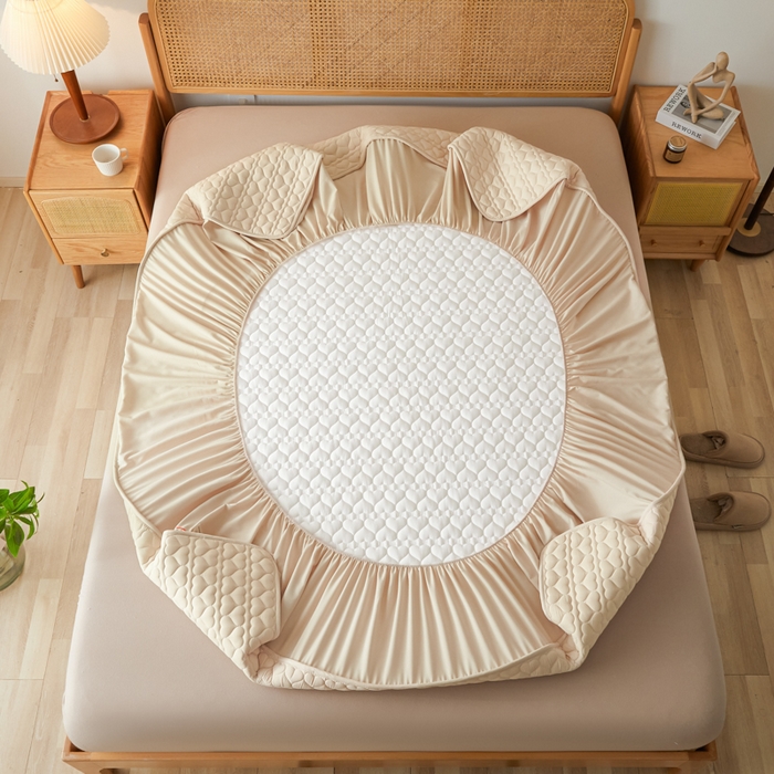 91家纺网 家纺一手货源 找家纺 芬晴家纺 2025新款A类母婴级大豆防水夹棉床笠系列-约定-心动-繁花 心动-卡其