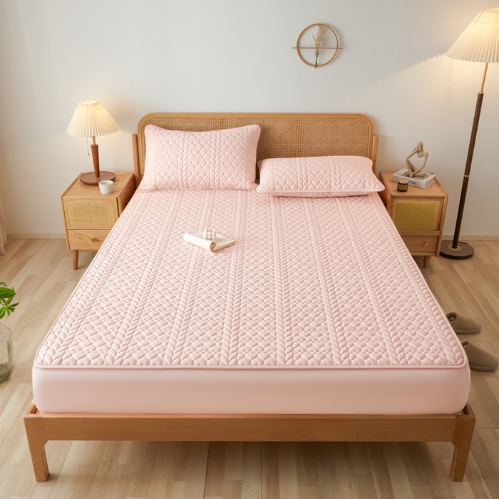 91家纺网 家纺一手货源 找家纺 芬晴家纺 2025新款A类母婴级大豆防水夹棉床笠系列-约定-心动-繁花 约定-豆沙粉