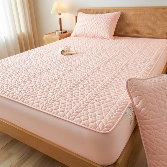 91家纺网 家纺一手货源 找家纺 芬晴家纺 2025新款A类母婴级大豆防水夹棉床笠系列-约定-心动-繁花 约定-豆沙粉