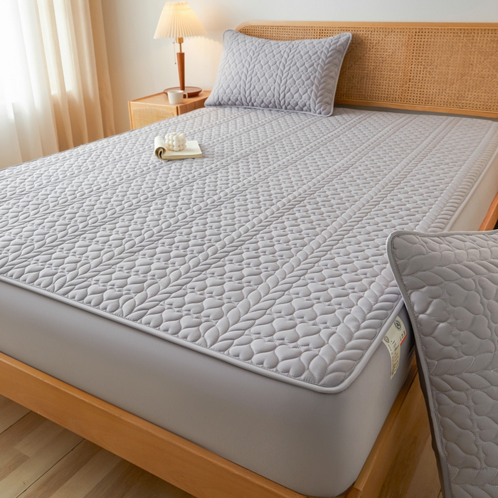 91家纺网 家纺一手货源 找家纺 芬晴家纺 2025新款A类母婴级大豆防水夹棉床笠系列-约定-心动-繁花 约定-星灰