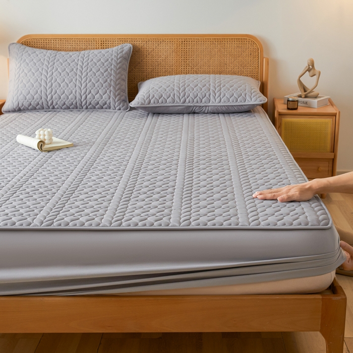 91家纺网 家纺一手货源 找家纺 芬晴家纺 2025新款A类母婴级大豆防水夹棉床笠系列-约定-心动-繁花 约定-星灰