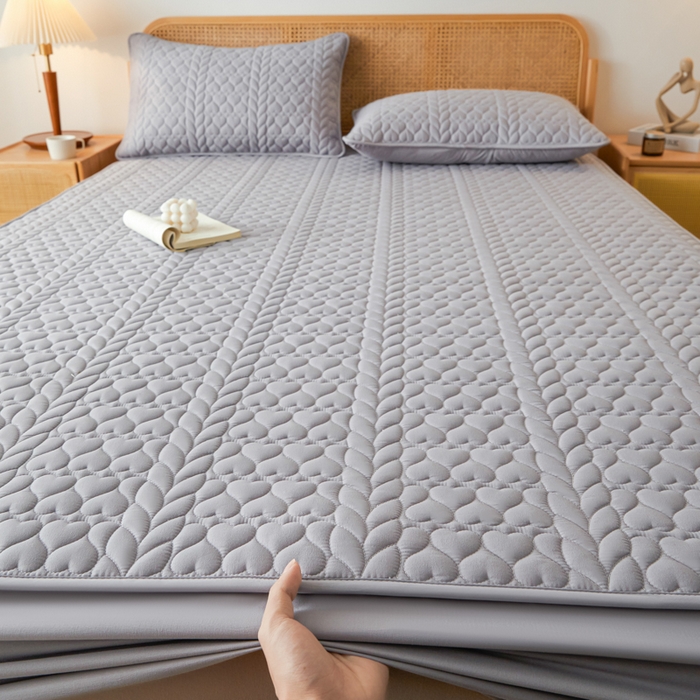 91家纺网 家纺一手货源 找家纺 芬晴家纺 2025新款A类母婴级大豆防水夹棉床笠系列-约定-心动-繁花 约定-星灰